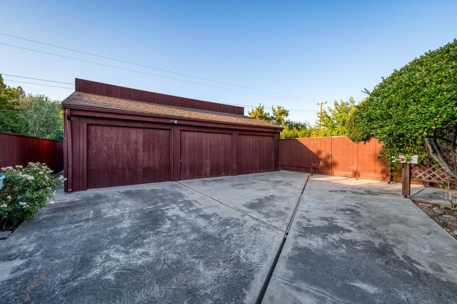 2666 W San Jose Ave, Fresno, CA 93711