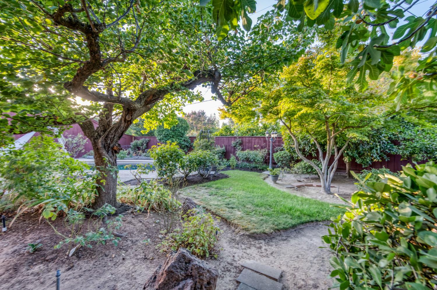 2666 W San Jose Ave, Fresno, CA 93711