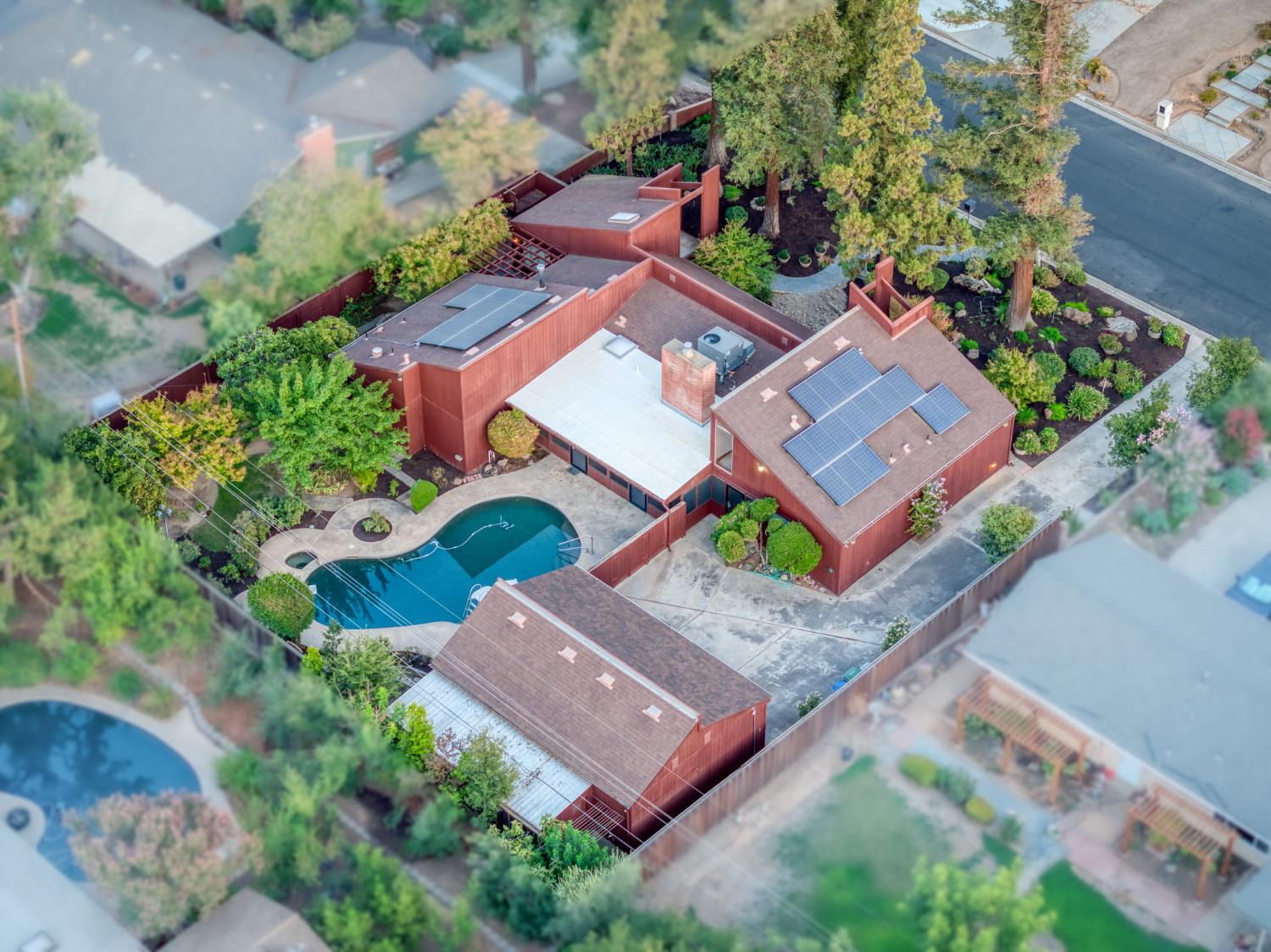 2666 W San Jose Ave, Fresno, CA 93711