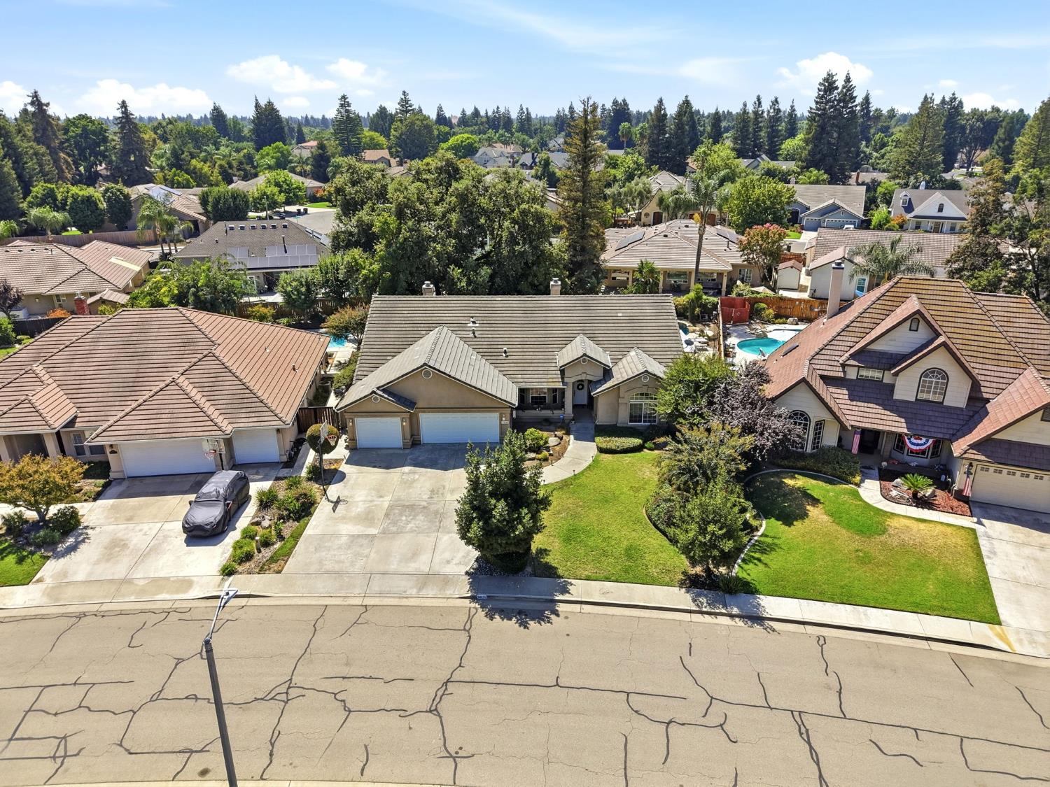 5535 W Vine Ct, Visalia, CA 93291