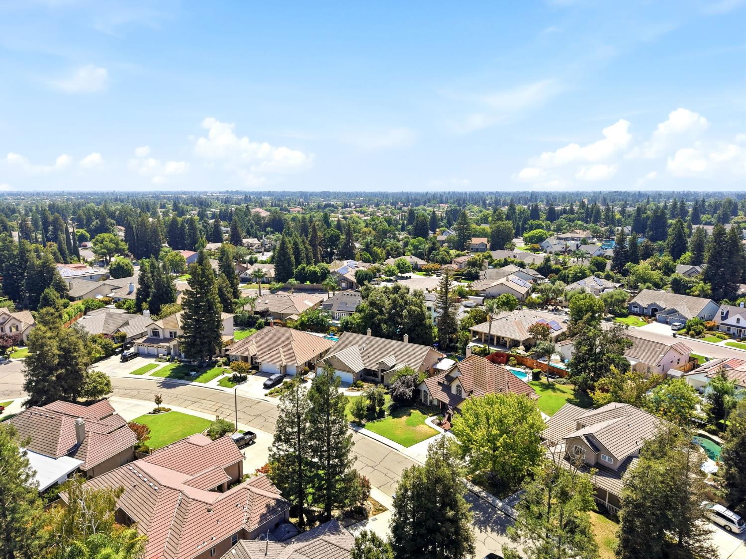 5535 W Vine Ct, Visalia, CA 93291