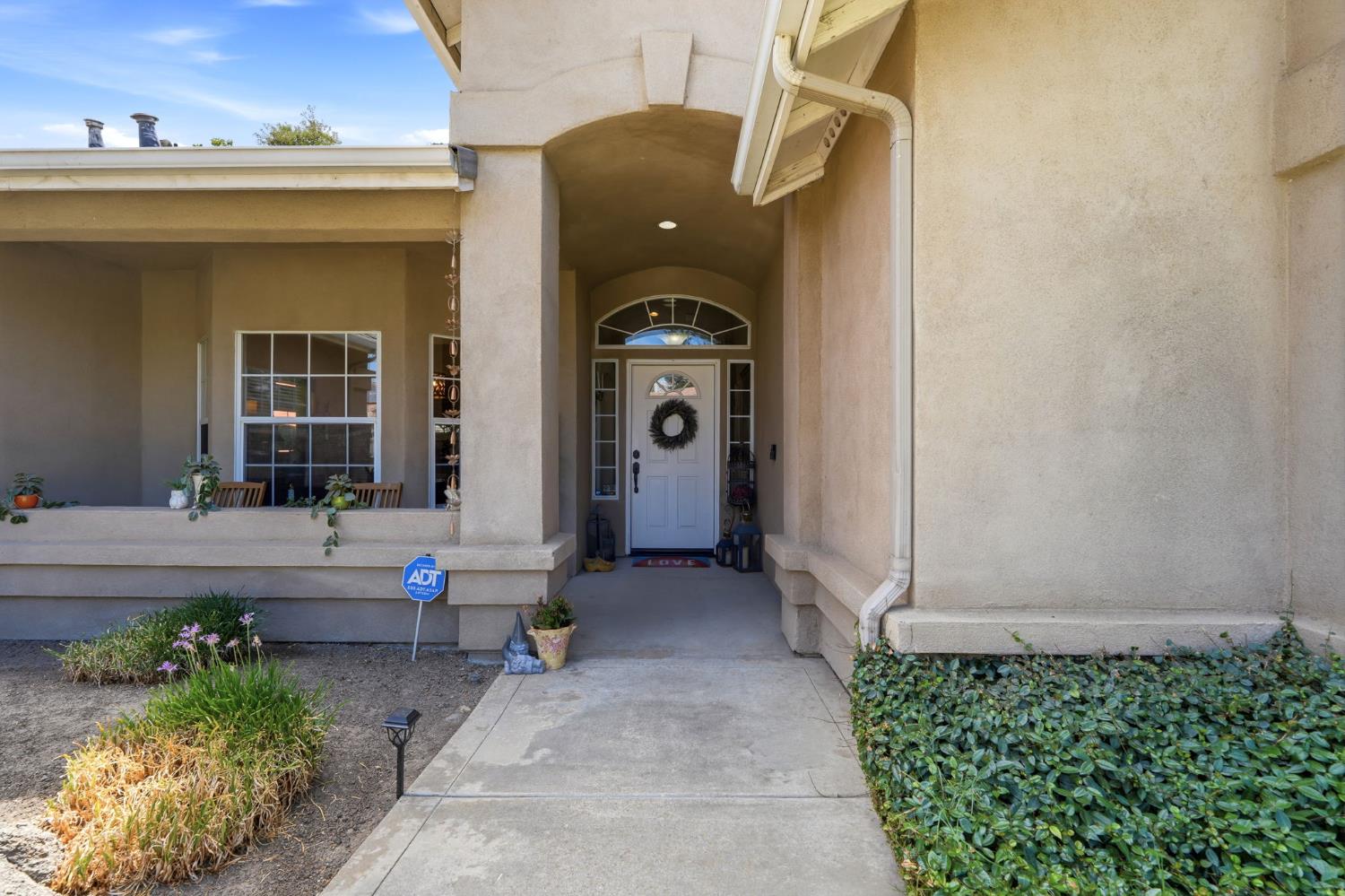 5535 W Vine Ct, Visalia, CA 93291