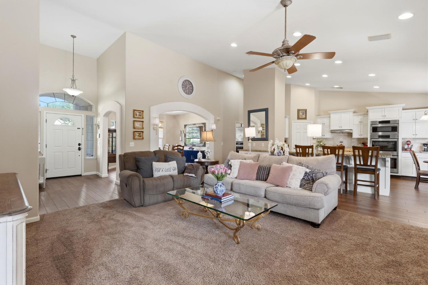 5535 W Vine Ct, Visalia, CA 93291