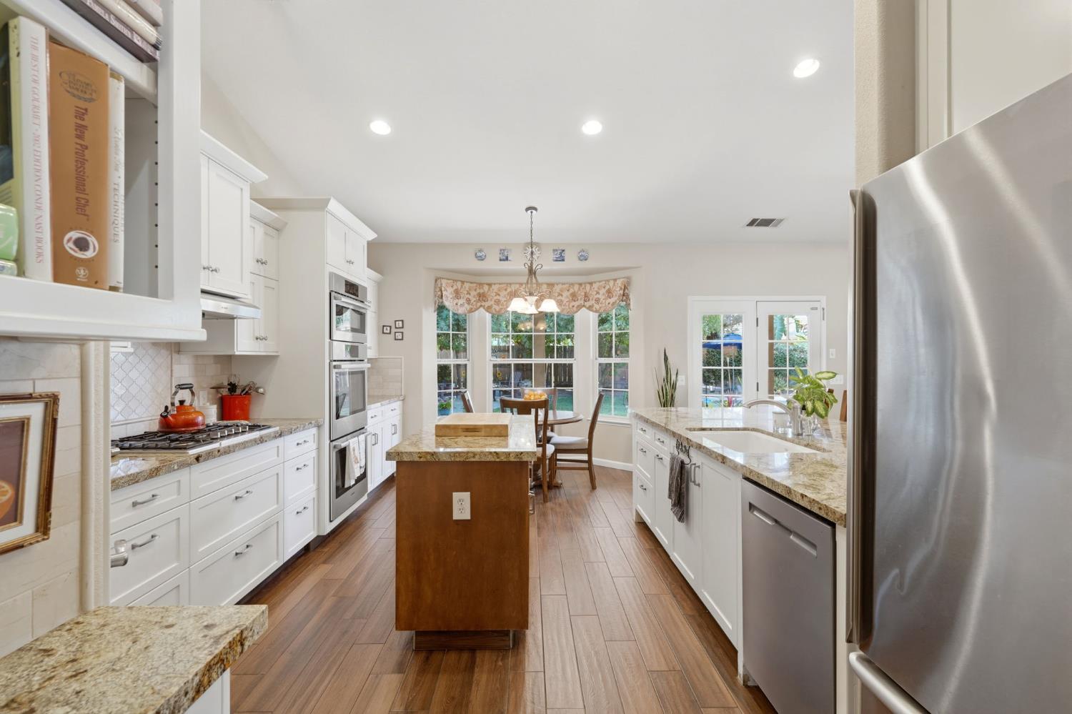 5535 W Vine Ct, Visalia, CA 93291