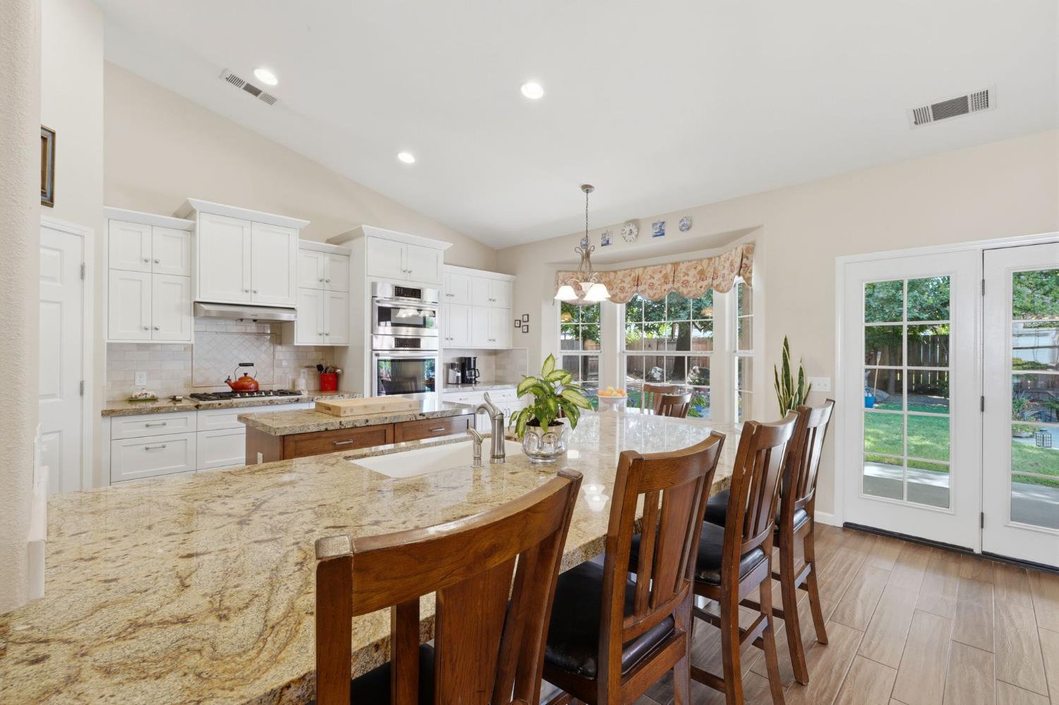 5535 W Vine Ct, Visalia, CA 93291
