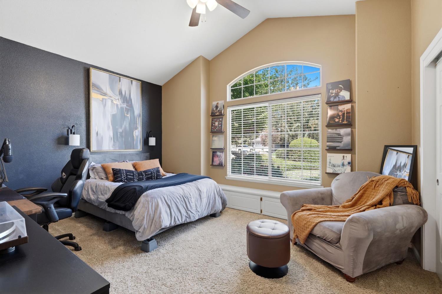 5535 W Vine Ct, Visalia, CA 93291