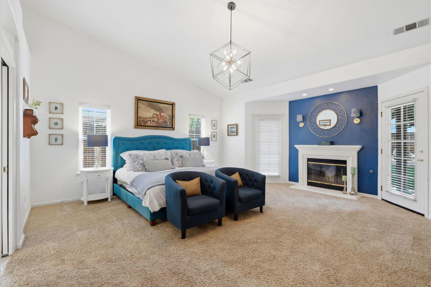 5535 W Vine Ct, Visalia, CA 93291