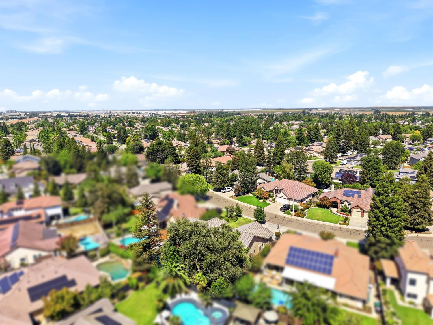 5535 W Vine Ct, Visalia, CA 93291