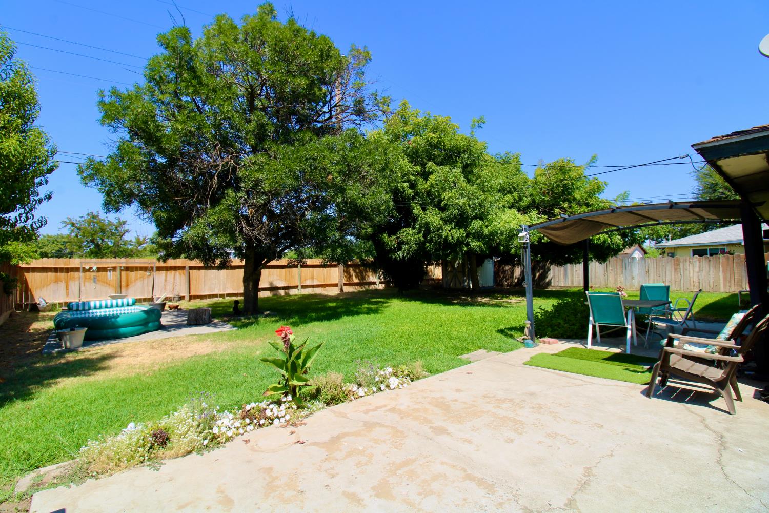 5609 E Tarpey Dr, Fresno, CA 93727