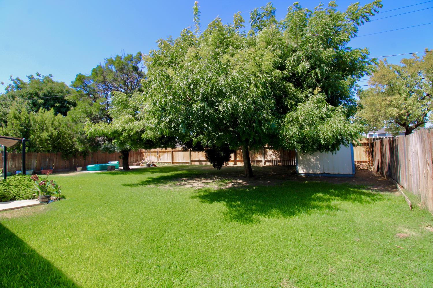 5609 E Tarpey Dr, Fresno, CA 93727