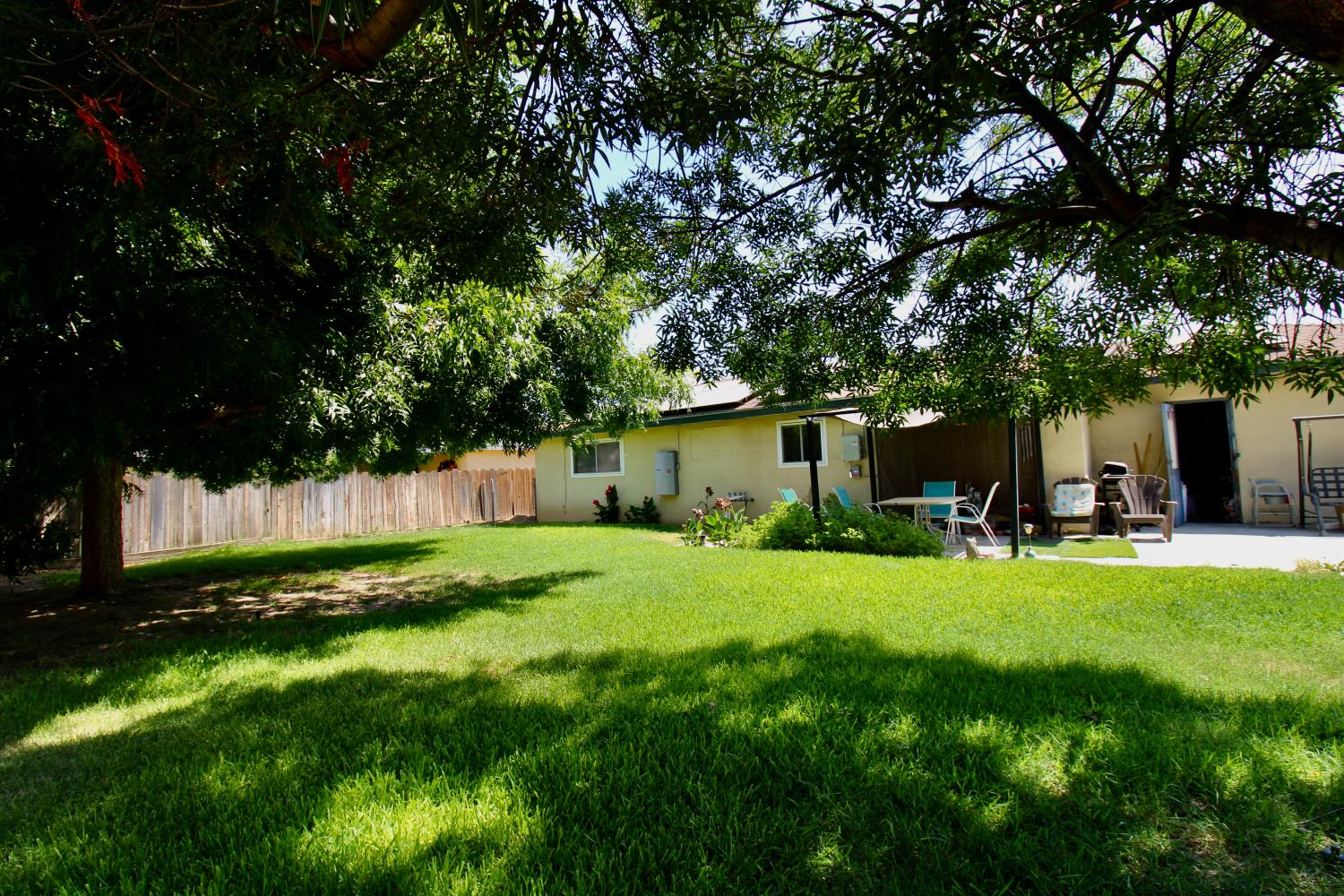 5609 E Tarpey Dr, Fresno, CA 93727