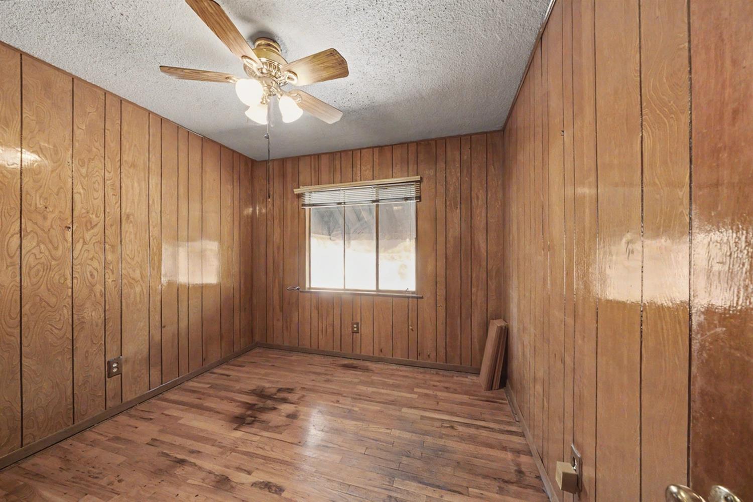 2942 E Swift Ave, Fresno, CA 93726
