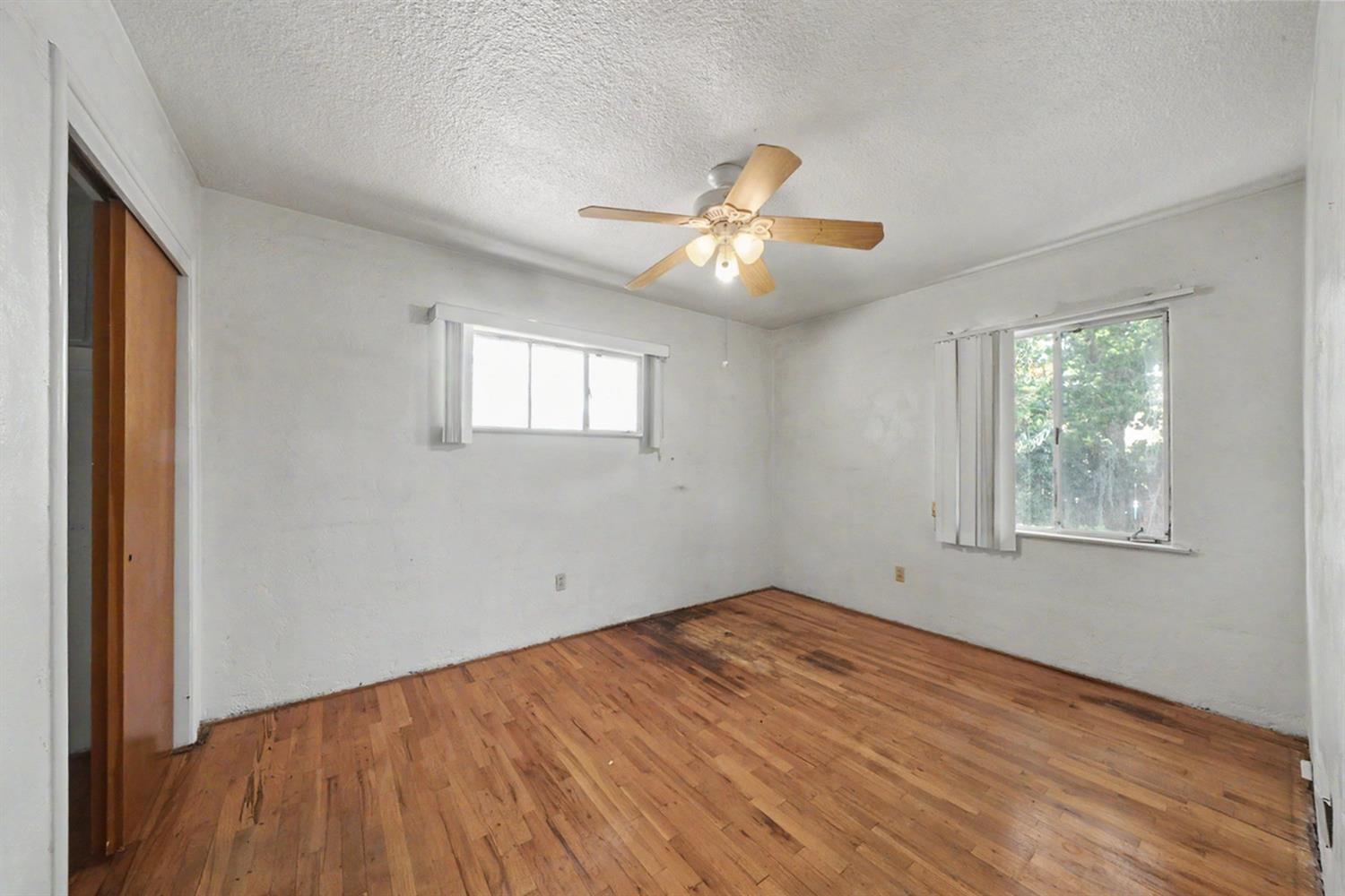 2942 E Swift Ave, Fresno, CA 93726