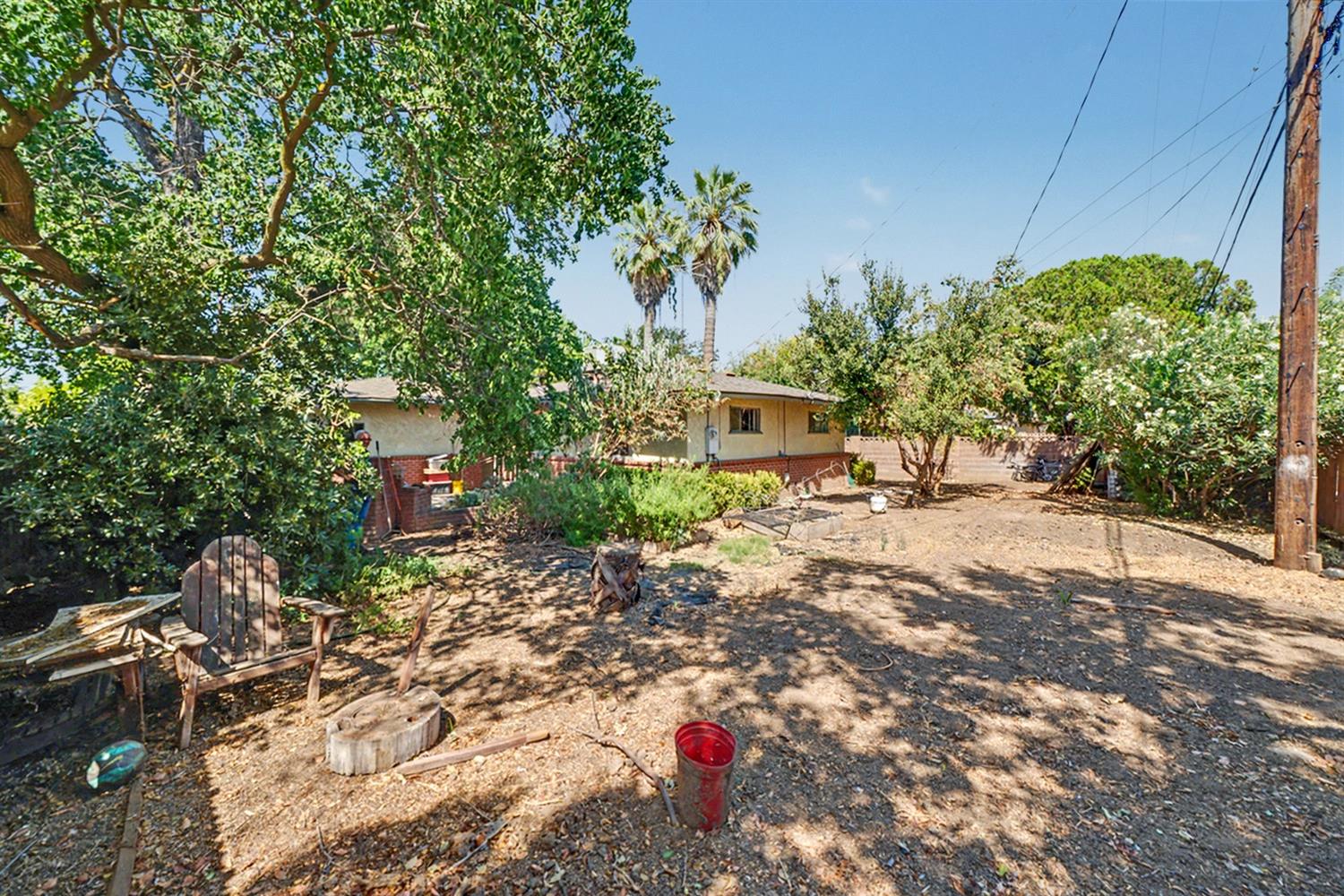 2942 E Swift Ave, Fresno, CA 93726