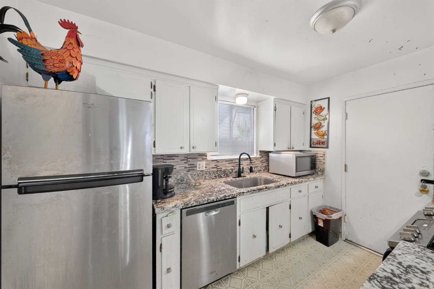 179 W Norwich Ave, Clovis, CA 93612