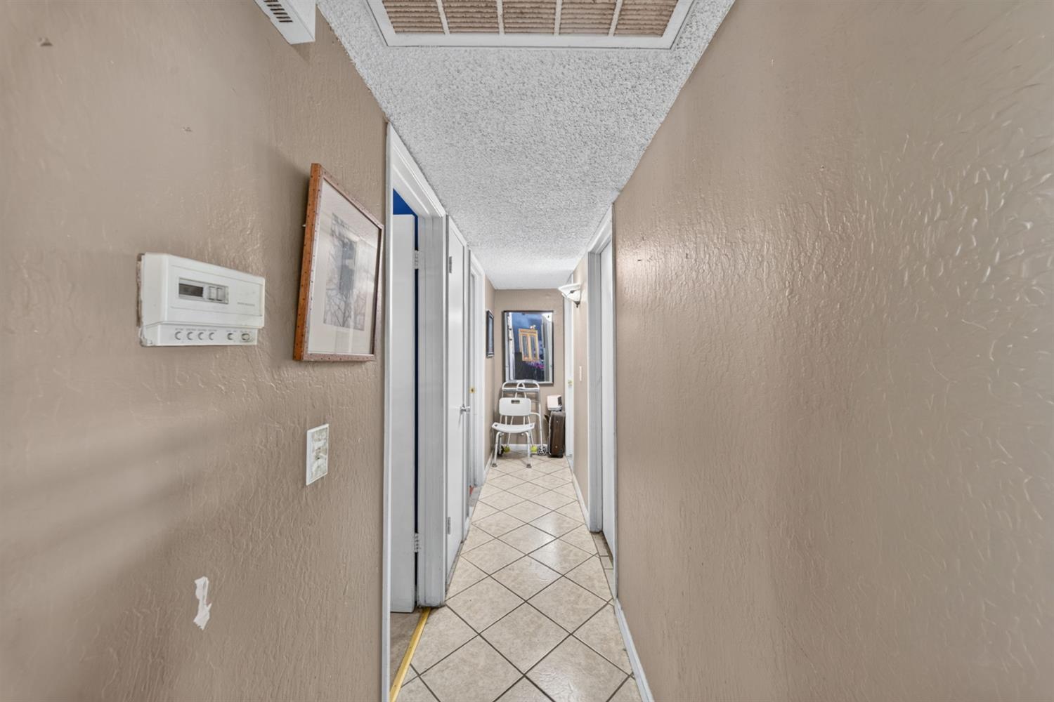 179 W Norwich Ave, Clovis, CA 93612