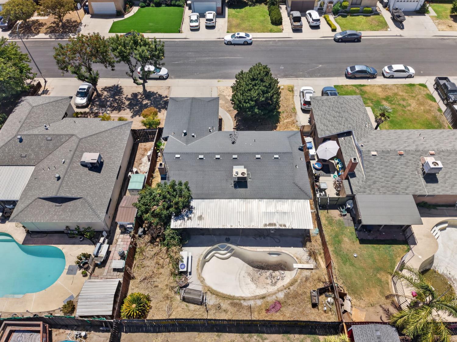 179 W Norwich Ave, Clovis, CA 93612