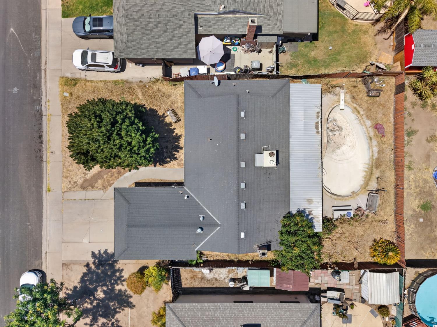 179 W Norwich Ave, Clovis, CA 93612