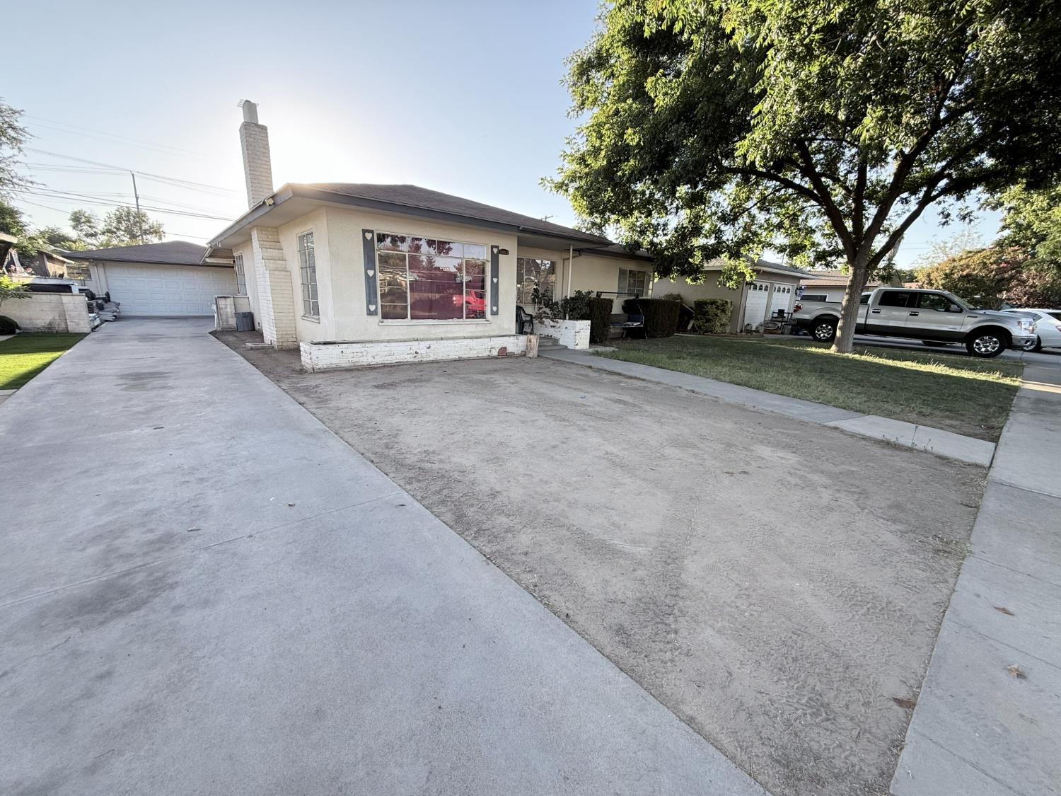 3653 N Hulbert Ave, Fresno, CA 93705