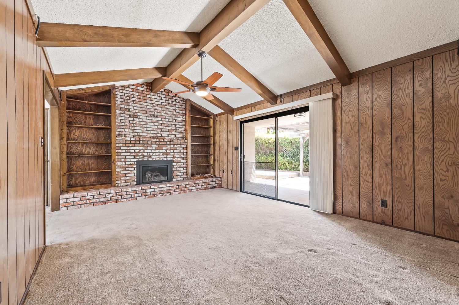 867 E Frederick Ave, Fresno, CA 93720