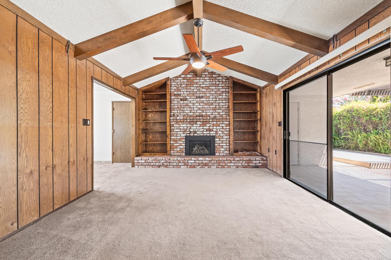 867 E Frederick Ave, Fresno, CA 93720