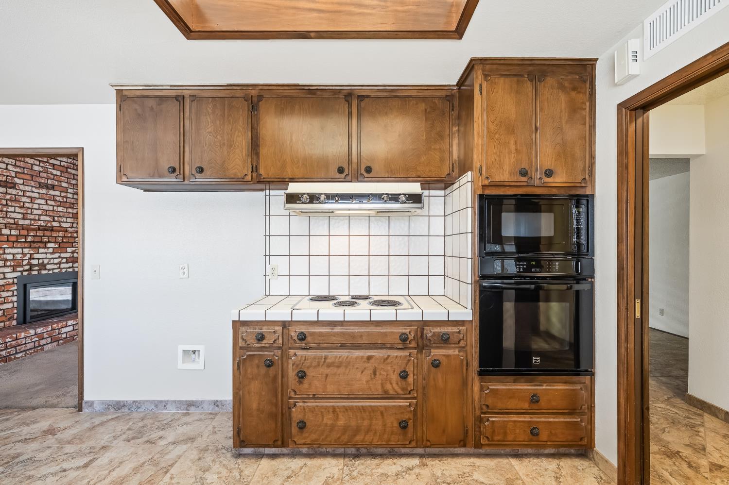 867 E Frederick Ave, Fresno, CA 93720