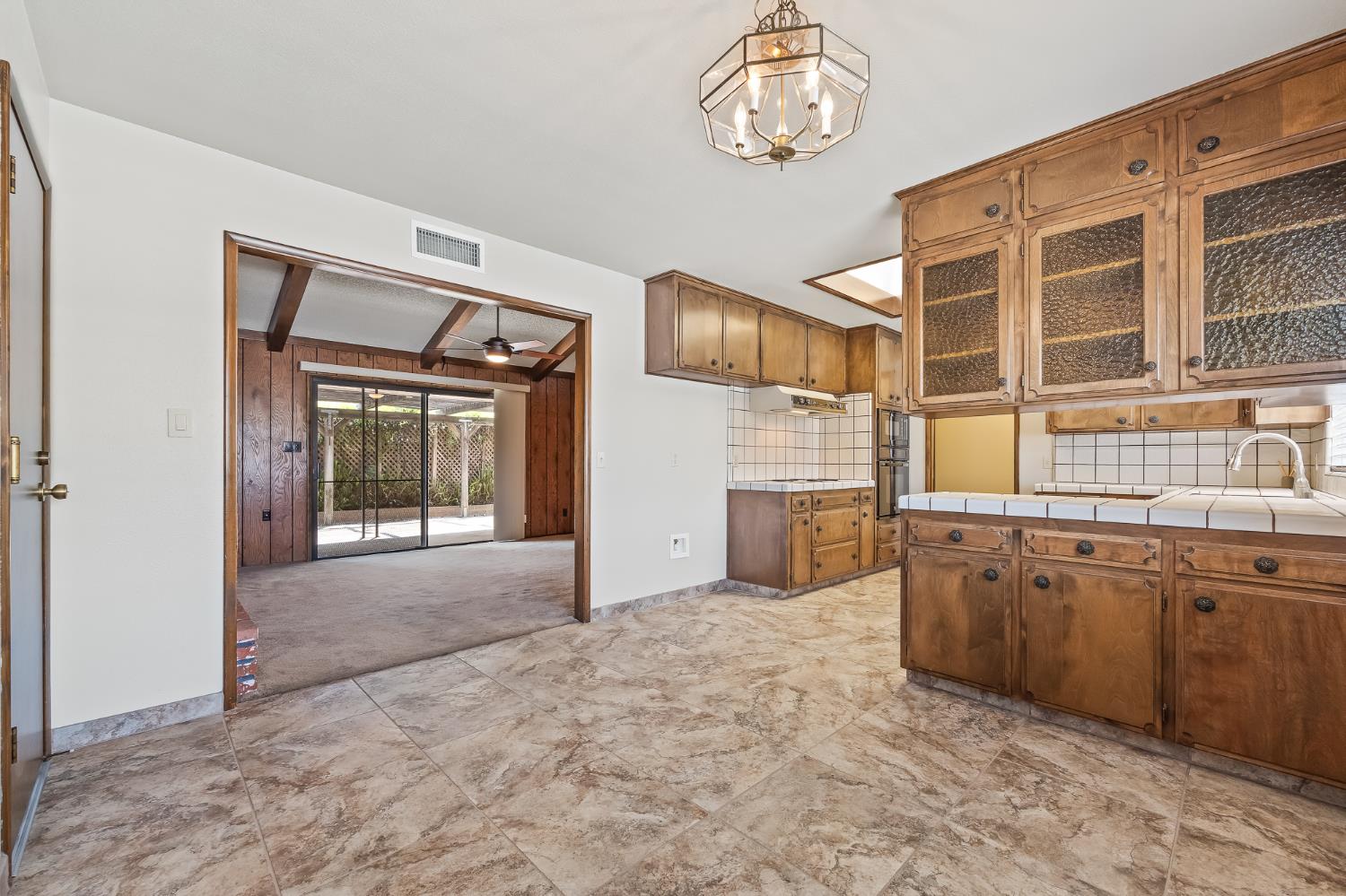 867 E Frederick Ave, Fresno, CA 93720