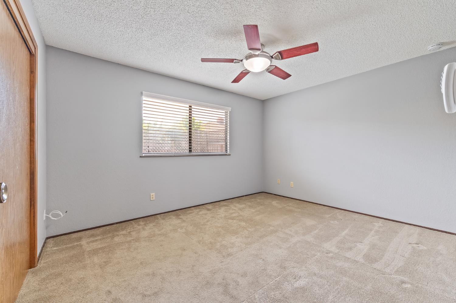 867 E Frederick Ave, Fresno, CA 93720