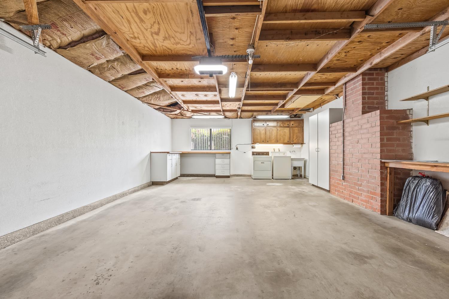 867 E Frederick Ave, Fresno, CA 93720