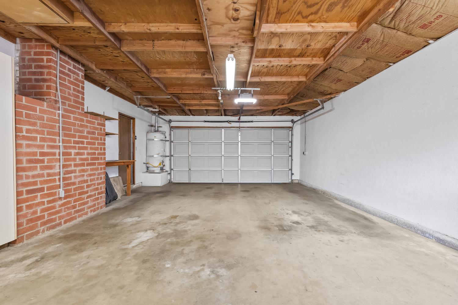 867 E Frederick Ave, Fresno, CA 93720