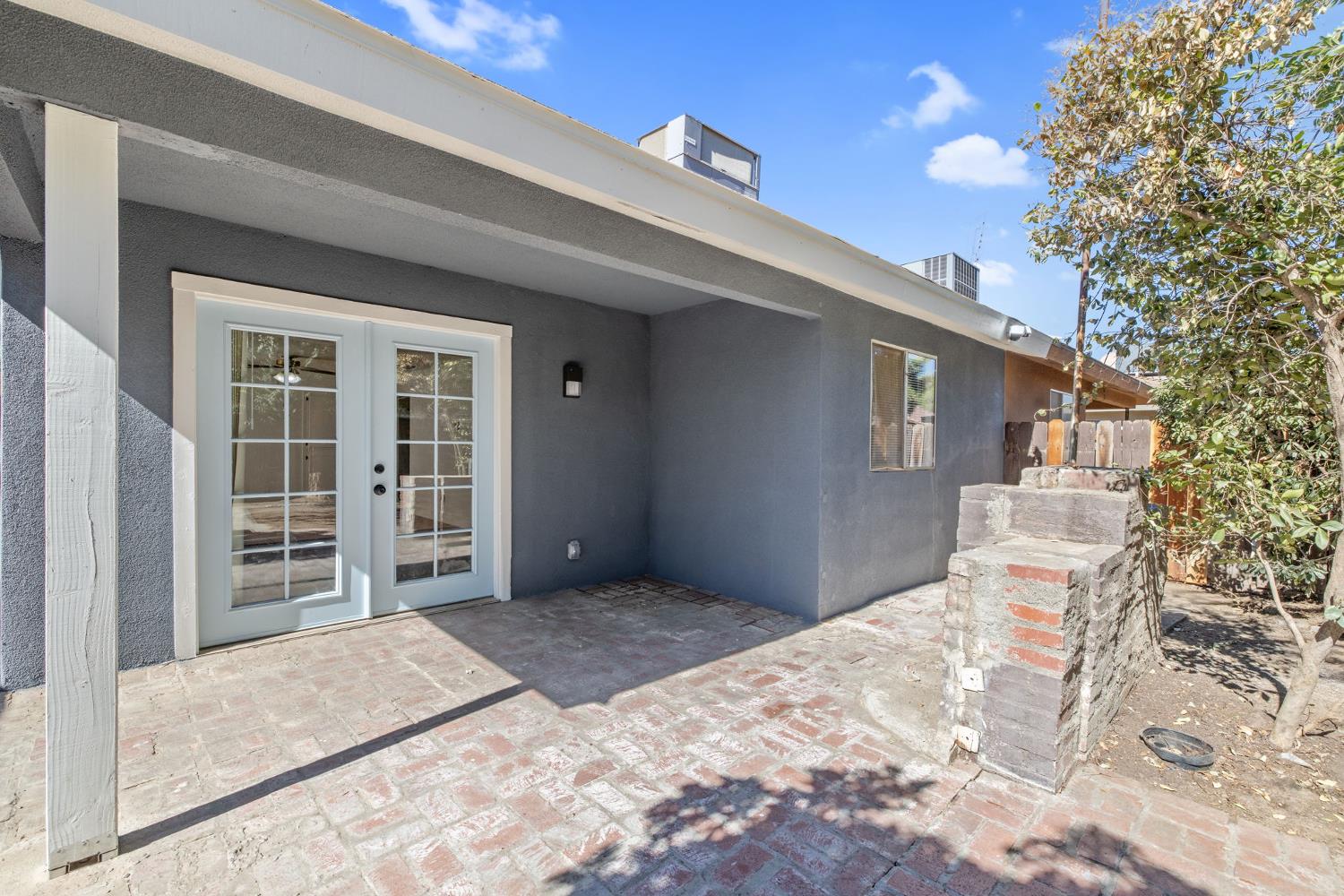 5451 W Santa Ana Ave, Fresno, CA 93722