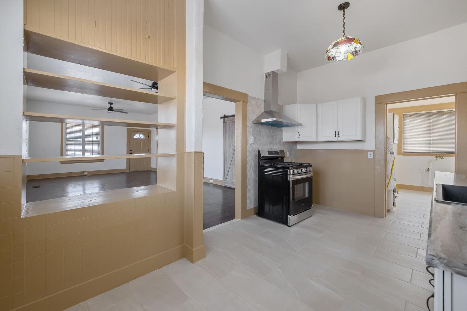 112 Irwin Ct, Hanford, CA 93230