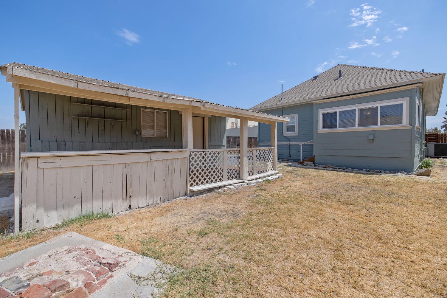 112 Irwin Ct, Hanford, CA 93230