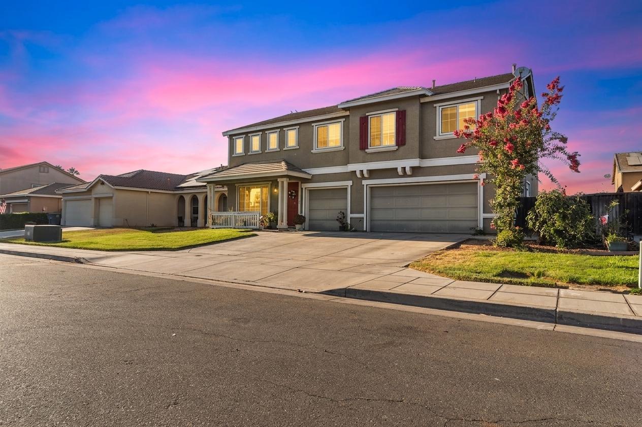 512 Peach Dr, Chowchilla, CA 93610