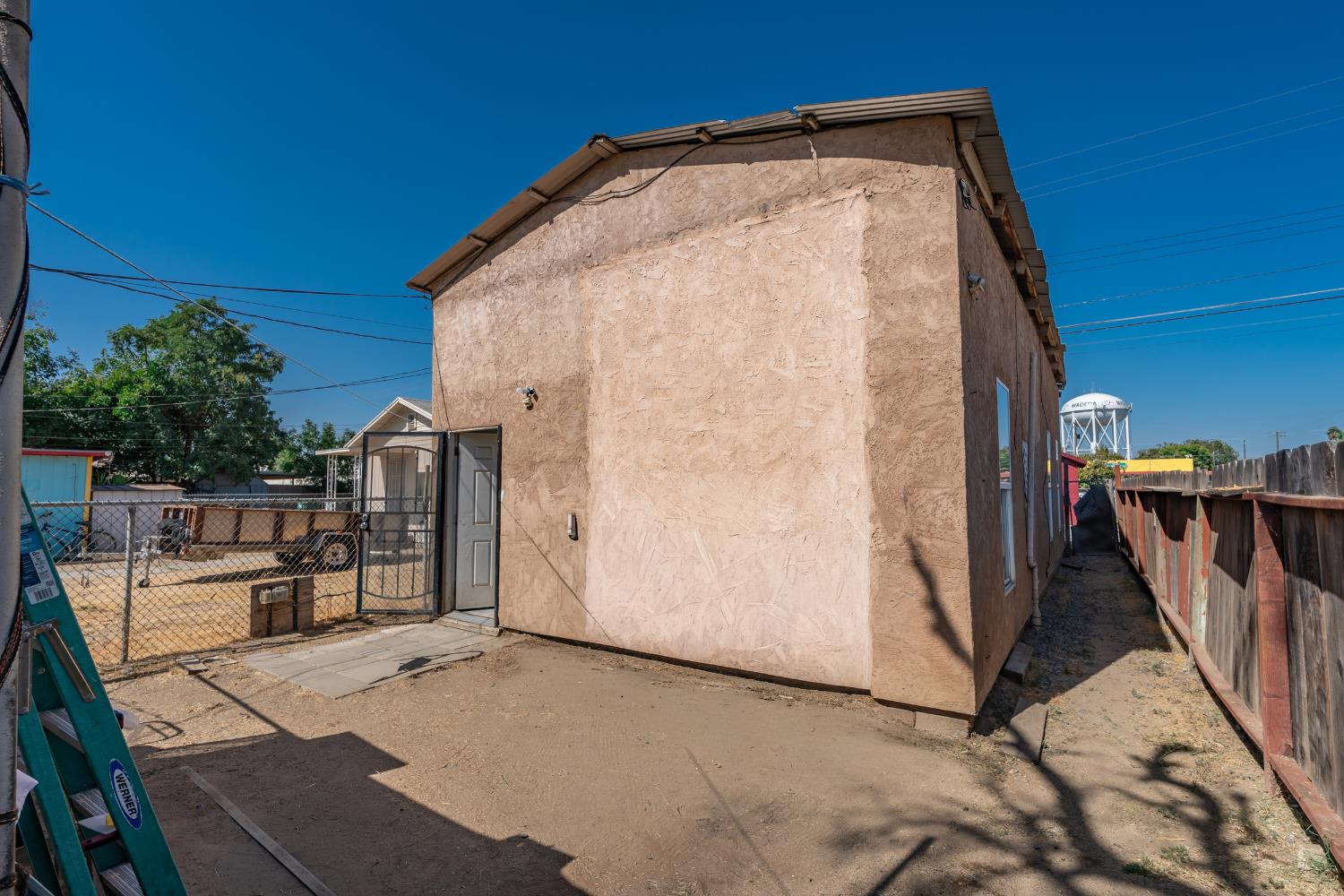 718 Nebraska Ave, Madera, CA 93638