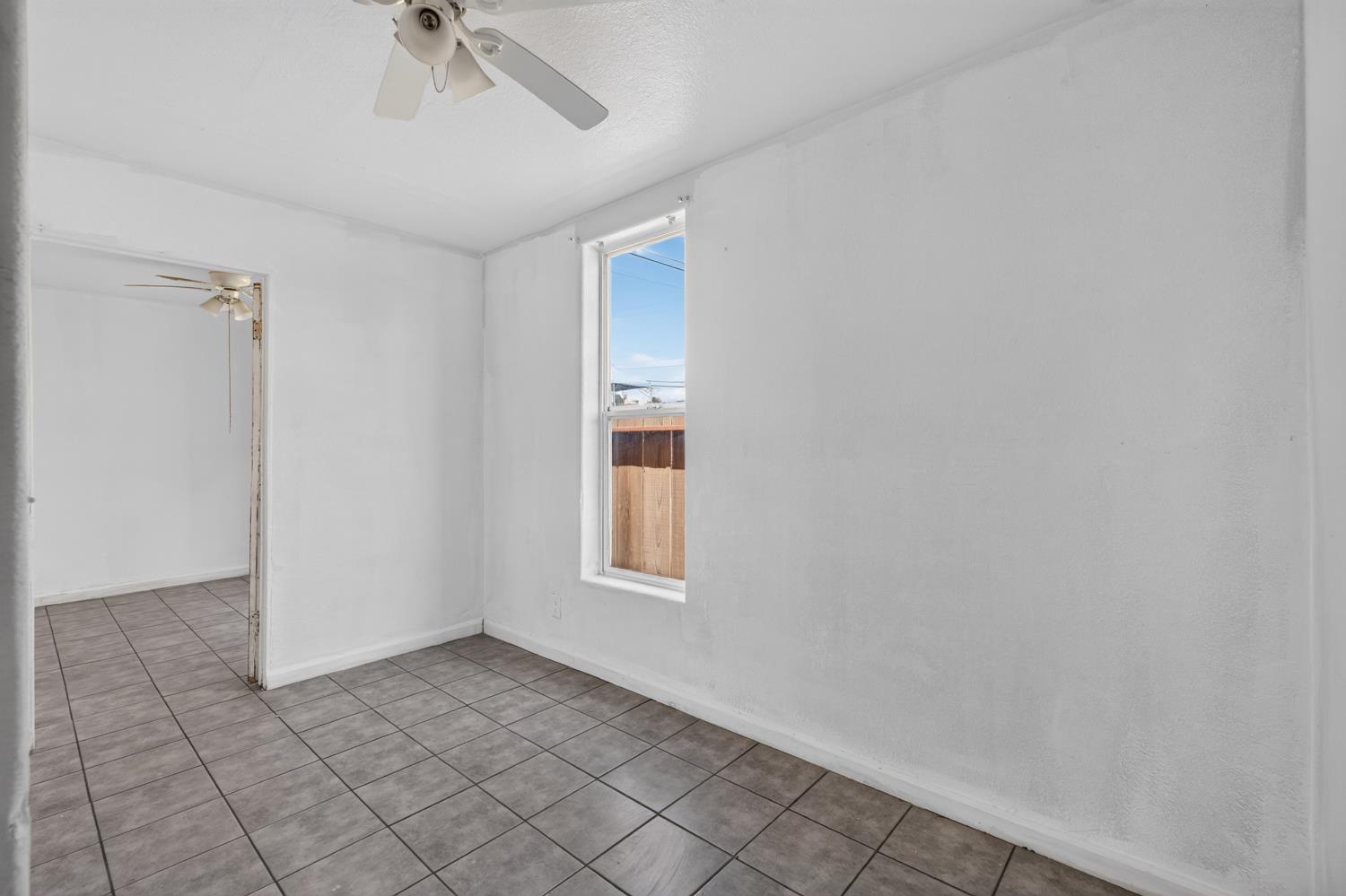 718 Nebraska Ave, Madera, CA 93638