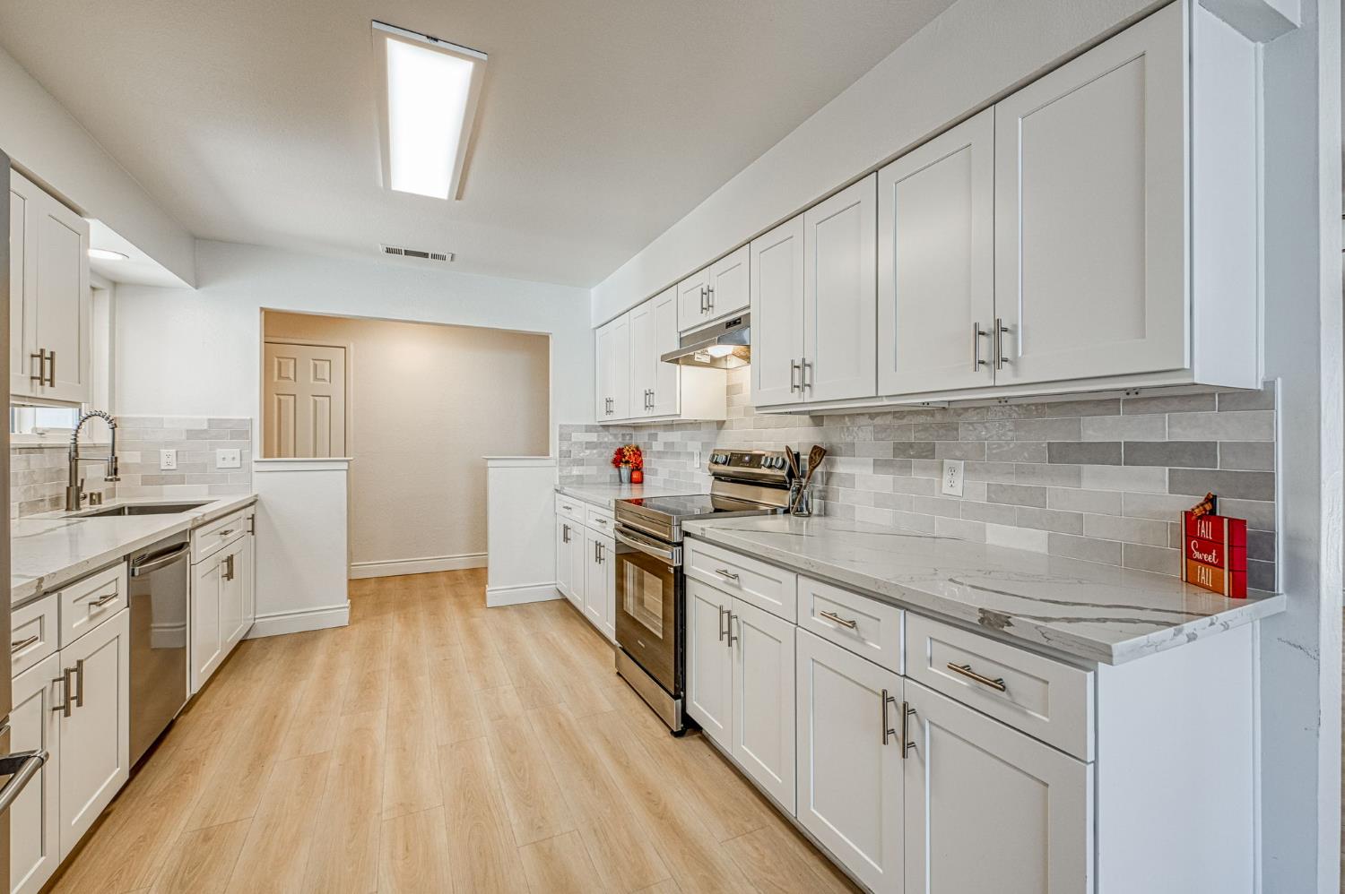 4157 N Babigian Ave, Fresno, CA 93722