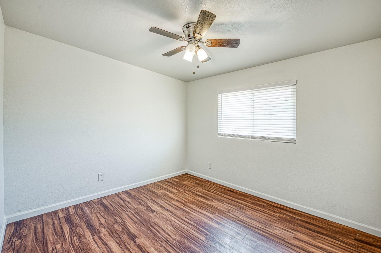 1189 Jefferson Ave, Clovis, CA 93612