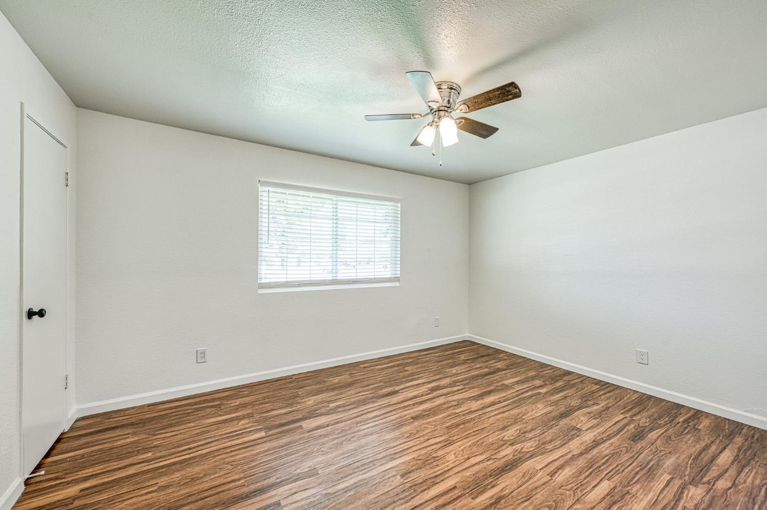 1189 Jefferson Ave, Clovis, CA 93612
