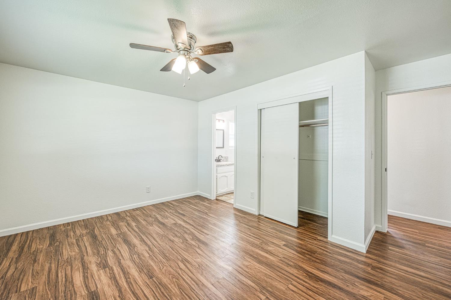 1189 Jefferson Ave, Clovis, CA 93612
