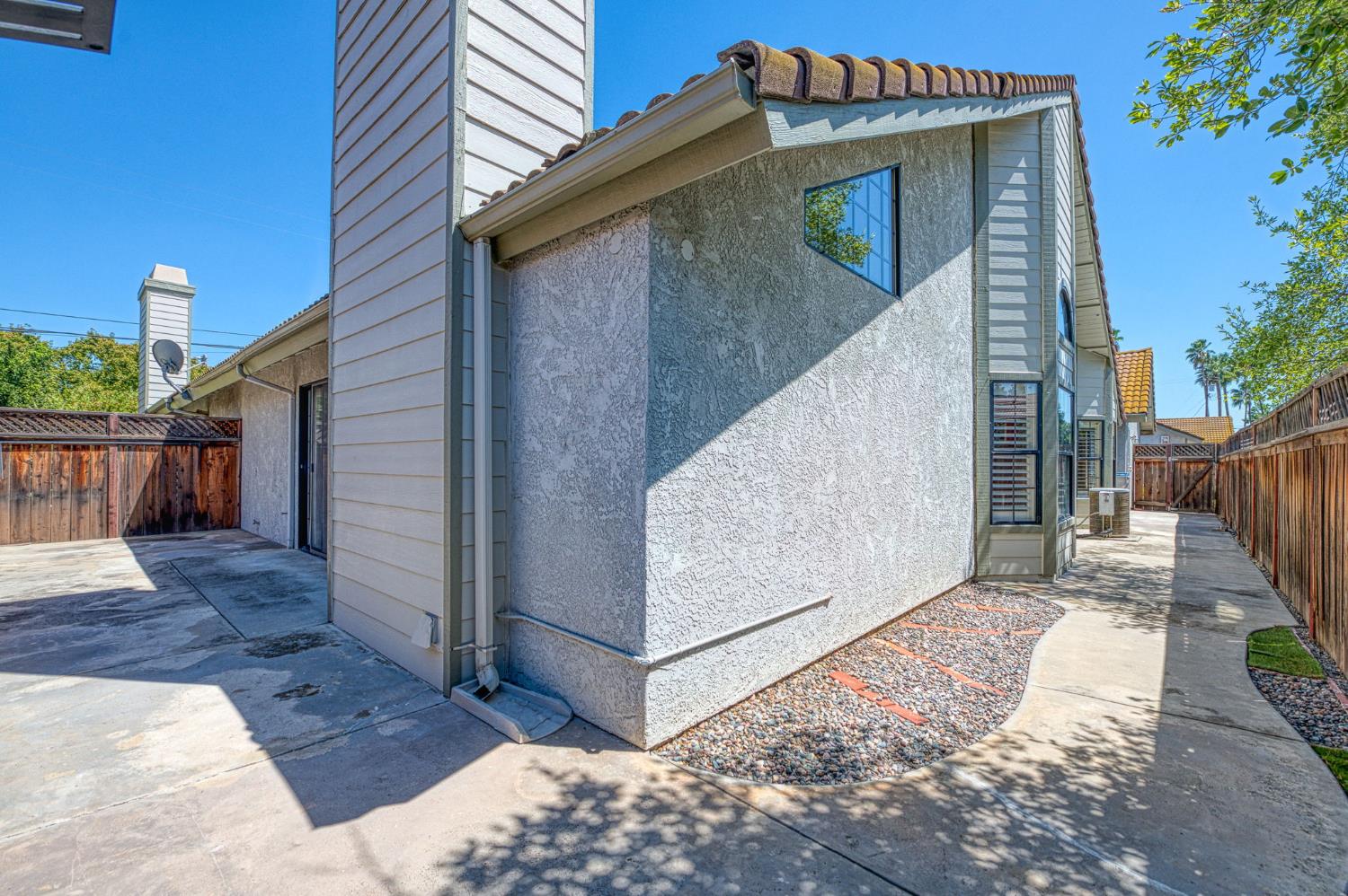 1229 Bullard, Fresno, CA 93711