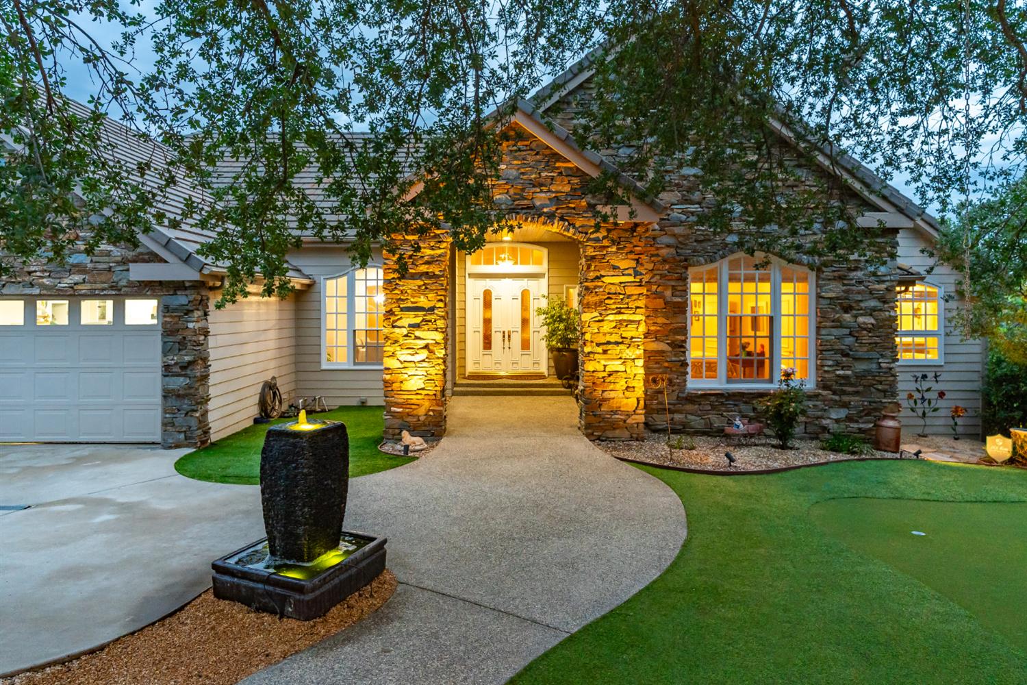 22113 Oak Glen Ln, Friant, CA 93626