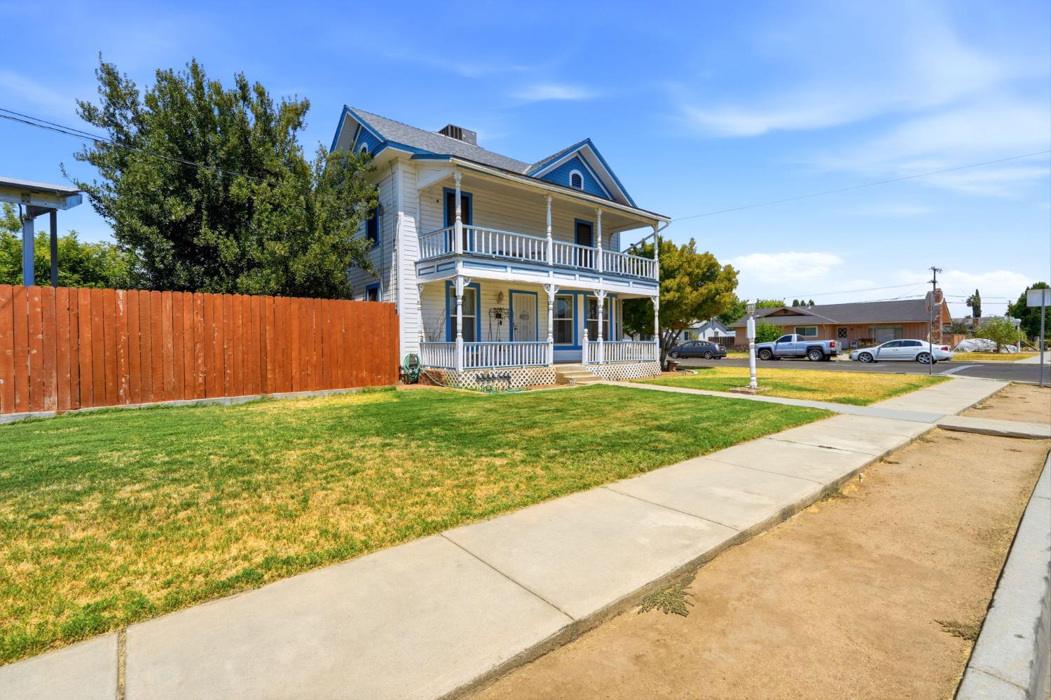 509 N Villa Ave, Dinuba, CA 93618