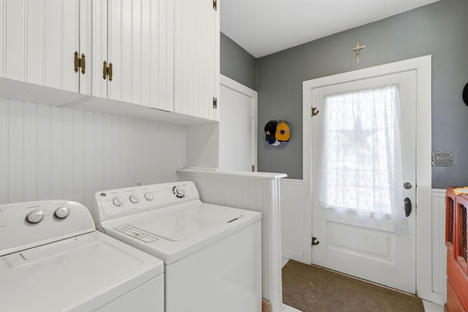 509 N Villa Ave, Dinuba, CA 93618