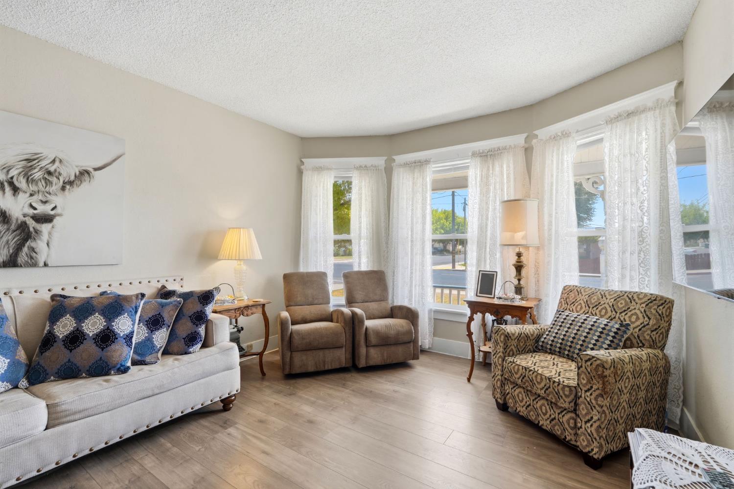 509 N Villa Ave, Dinuba, CA 93618