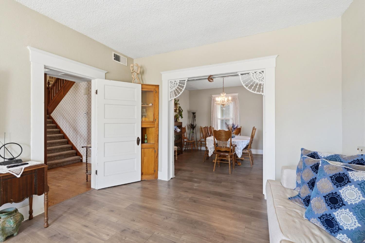 509 N Villa Ave, Dinuba, CA 93618
