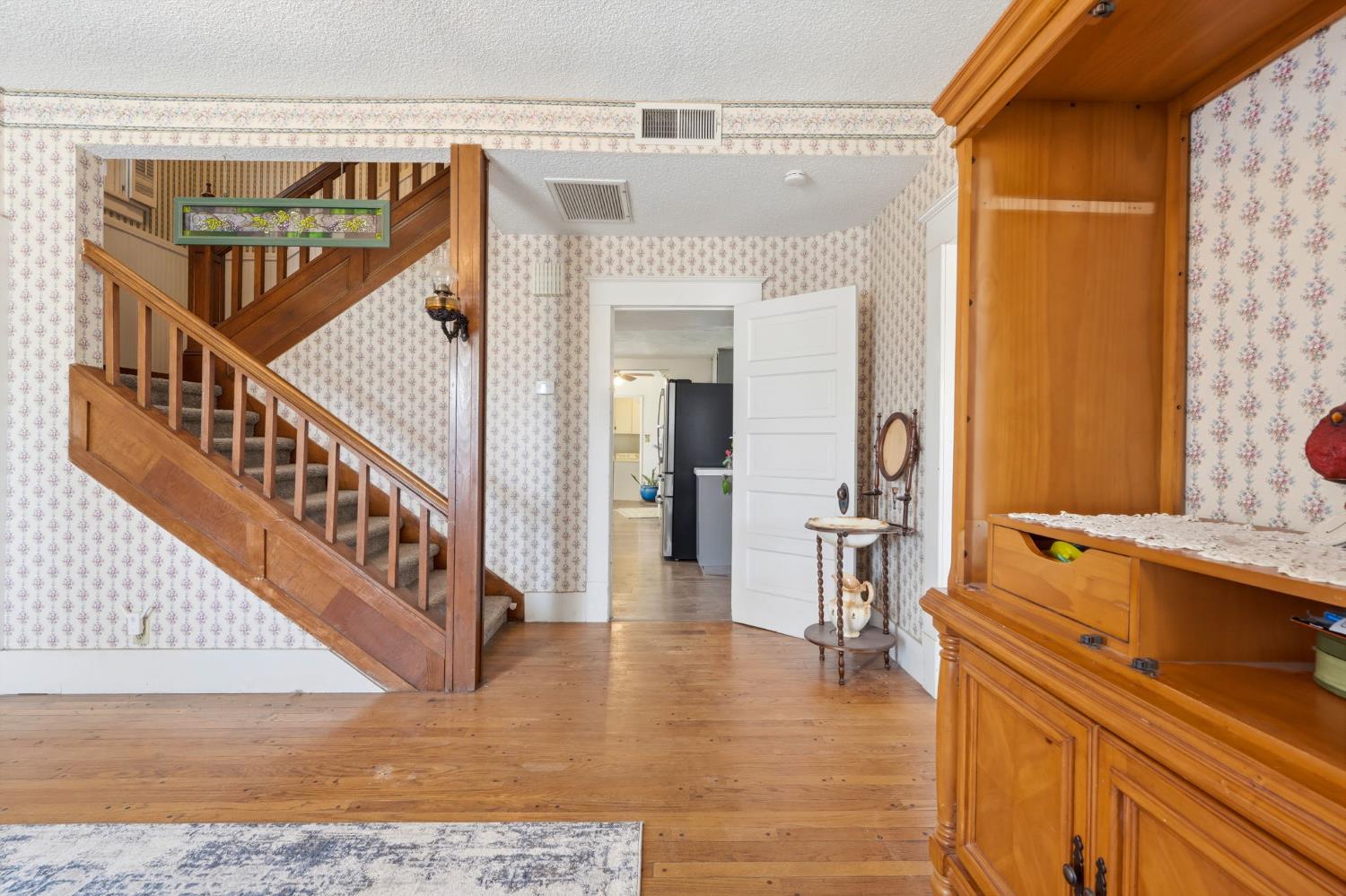 509 N Villa Ave, Dinuba, CA 93618