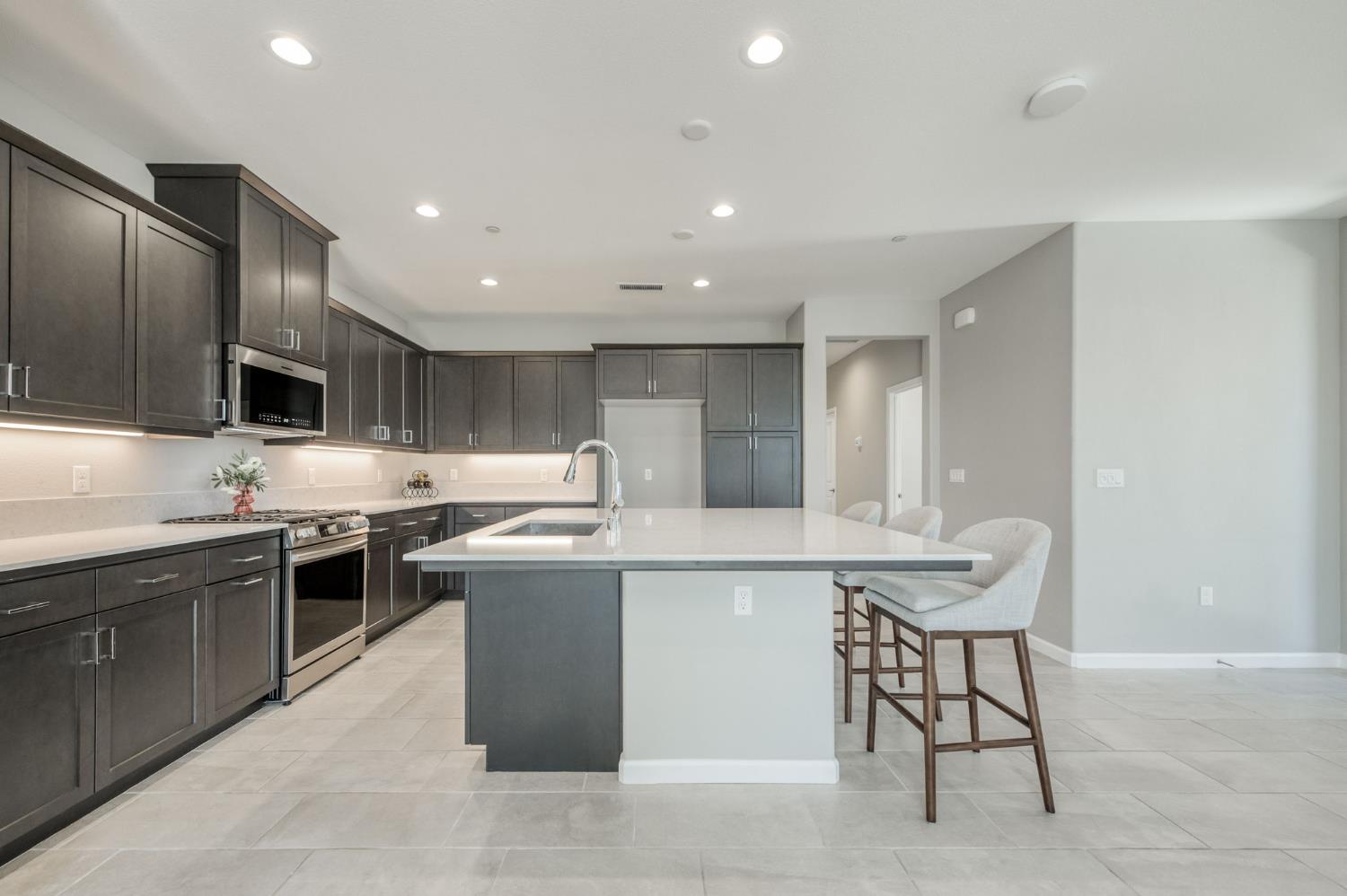 734 Josephine, Madera, CA 93636