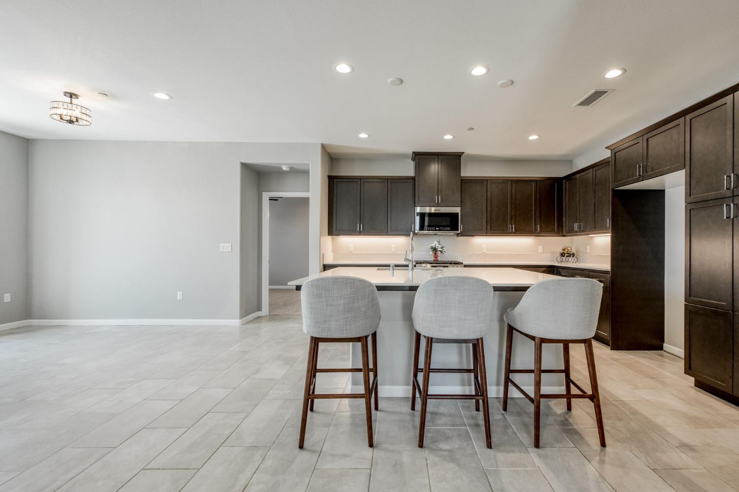 734 Josephine, Madera, CA 93636