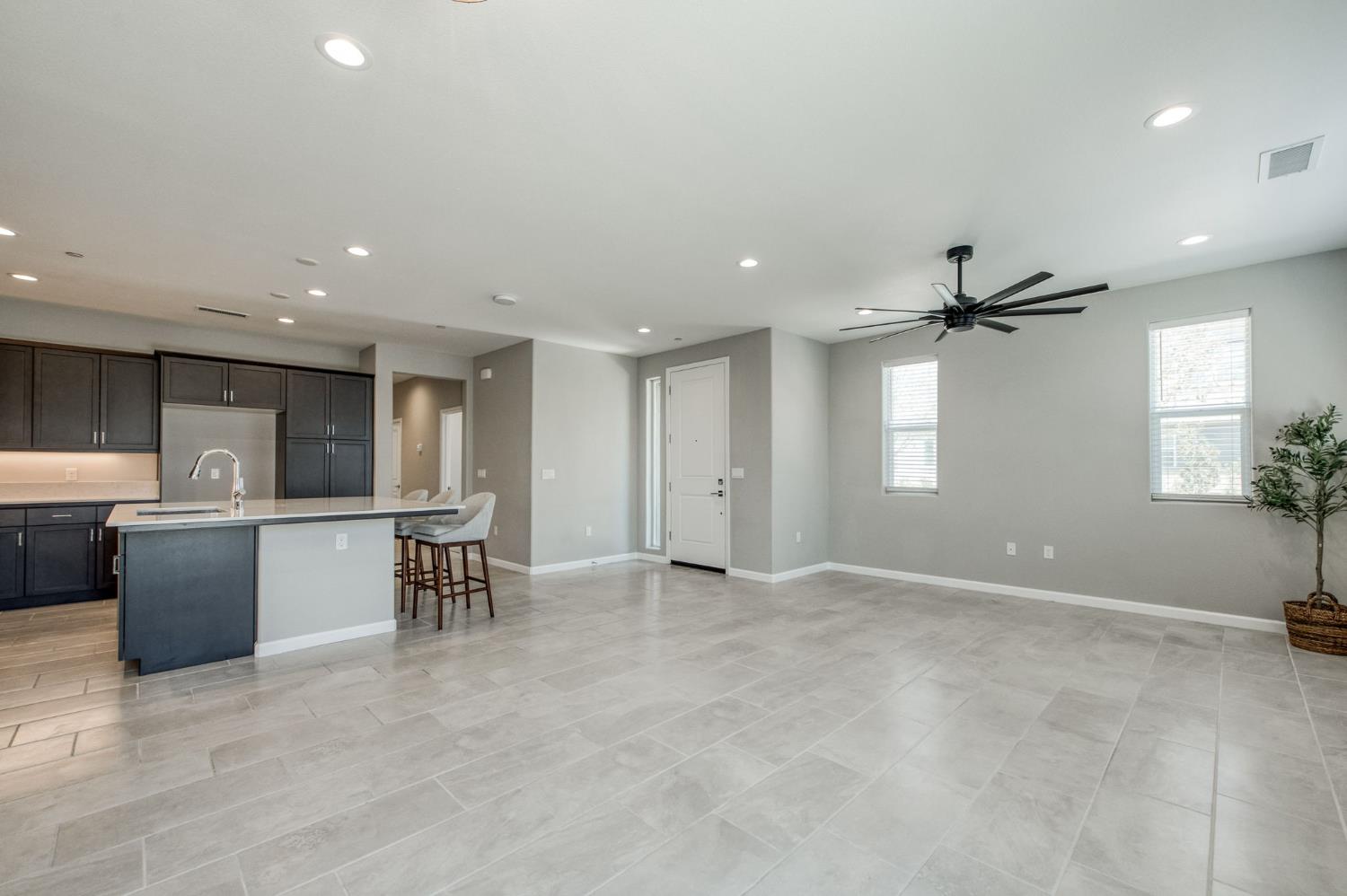 734 Josephine, Madera, CA 93636